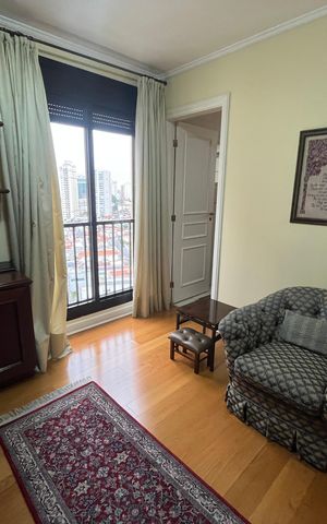 Apartamento à venda com 300m², 4 quartos e 4 vagas Apartamento à venda com 300m², 4 quartos e 4 vagasQuarto