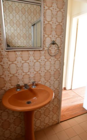 Casa à venda com 93m², 3 quartos e 2 vagasBanheiro Social