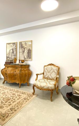 Apartamento à venda com 111m², 2 quartos e 3 vagas Apartamento à venda com 111m², 2 quartos e 3 vagasSala