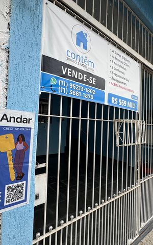 Casa à venda com 218m², 3 quartos e 2 vagas Casa à venda com 218m², 3 quartos e 2 vagasFachada com PLACA