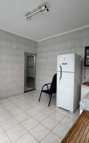 Casa à venda com 218m², 3 quartos e 2 vagas Casa à venda com 218m², 3 quartos e 2 vagasÁrea de Serviço