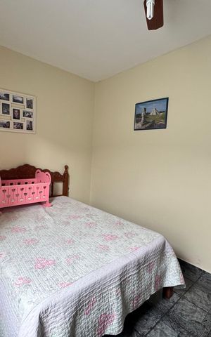 Casa à venda com 218m², 3 quartos e 2 vagas Casa à venda com 218m², 3 quartos e 2 vagasv