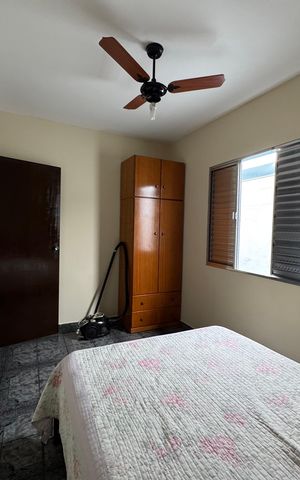 Casa à venda com 218m², 3 quartos e 2 vagas Casa à venda com 218m², 3 quartos e 2 vagasQuarto 2