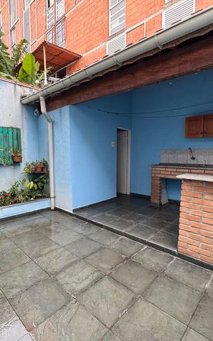 Casa à venda com 218m², 3 quartos e 2 vagas Casa à venda com 218m², 3 quartos e 2 vagasÁrea gourmet