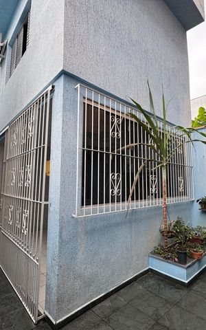 Casa à venda com 218m², 3 quartos e 2 vagas Casa à venda com 218m², 3 quartos e 2 vagasCorredor