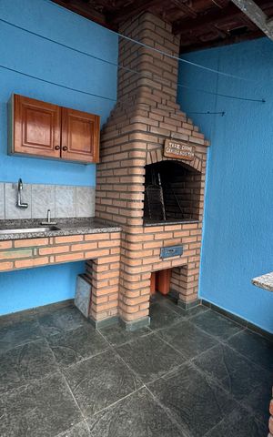 Casa à venda com 218m², 3 quartos e 2 vagas