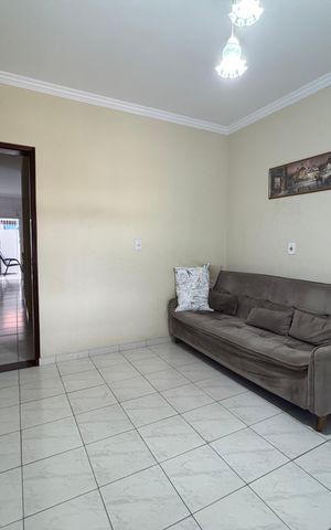 Casa à venda com 218m², 3 quartos e 2 vagas Casa à venda com 218m², 3 quartos e 2 vagasSala