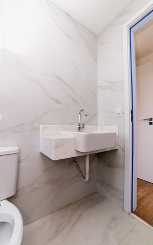 Apartamento à venda com 85m², 2 quartos e 2 vagas Apartamento à venda com 85m², 2 quartos e 2 vagasBanheiro da Suíte