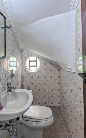 Casa à venda com 132m², 3 quartos e 4 vagas