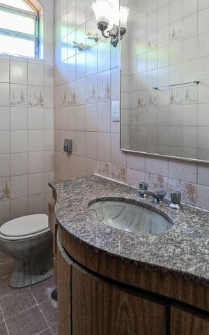 Casa à venda com 132m², 3 quartos e 4 vagas