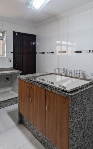 Casa à venda com 132m², 3 quartos e 4 vagas
