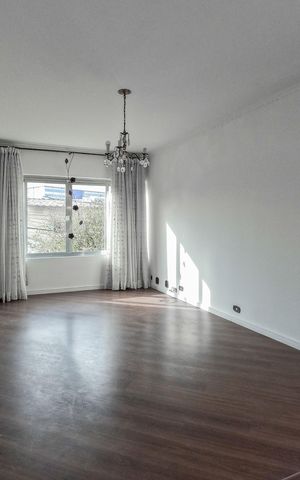 Casa à venda com 132m², 3 quartos e 4 vagas