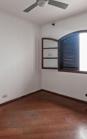 Casa à venda com 132m², 3 quartos e 4 vagas