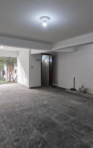 Casa à venda com 132m², 3 quartos e 4 vagas
