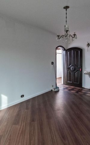 Casa à venda com 132m², 3 quartos e 4 vagas