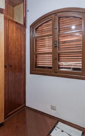 Casa à venda com 132m², 3 quartos e 4 vagas