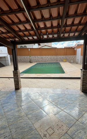 Casa para alugar com 300m², 4 quartos e 5 vagas