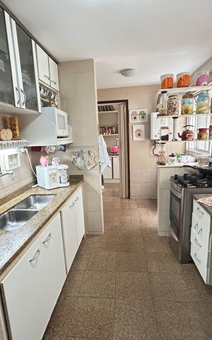 Apartamento à venda com 93m², 2 quartos e 1 vagaCozinha