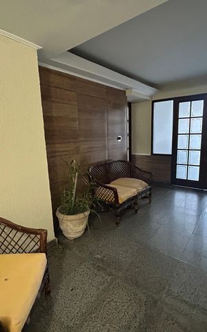 Apartamento à venda com 93m², 2 quartos e 1 vagaHall de entrada