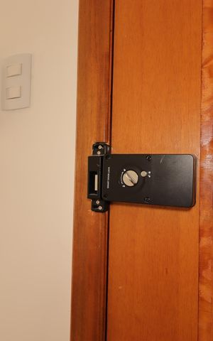 Apartamento à venda com 90m², 2 quartos e 1 vagaFechadura Eletrônica