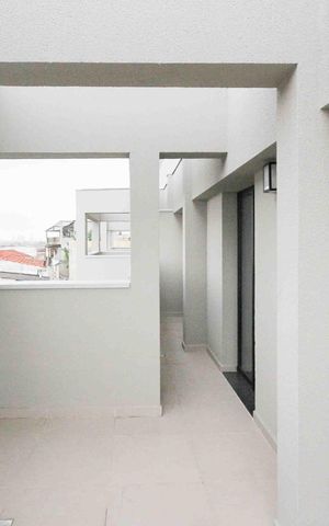 Apartamento à venda com 35m², 2 quartos e 1 vaga Apartamento à venda com 35m², 2 quartos e 1 vagaVaranda