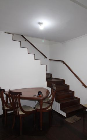 Casa à venda com 112m², 4 quartos e 3 vagasSala