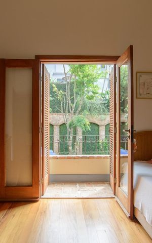 Casa de condomínio à venda com 416m², 4 quartos e 4 vagas Casa de condomínio à venda com 416m², 4 quartos e 4 vagasQuarto 4