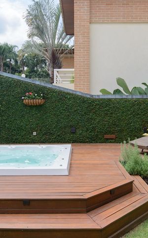 Casa de condomínio à venda com 416m², 4 quartos e 4 vagas Casa de condomínio à venda com 416m², 4 quartos e 4 vagasÁrea externa