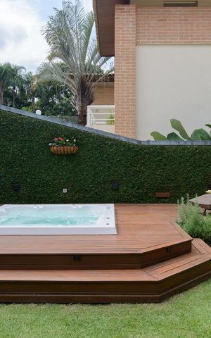 Casa de condomínio à venda com 416m², 4 quartos e 4 vagas Casa de condomínio à venda com 416m², 4 quartos e 4 vagasÁrea externa