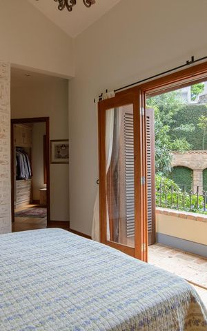 Casa de condomínio à venda com 416m², 4 quartos e 4 vagas Casa de condomínio à venda com 416m², 4 quartos e 4 vagasSuíte principal