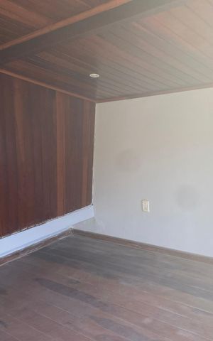 Casa de condomínio para alugar com 220m², 6 quartos e 3 vagas
