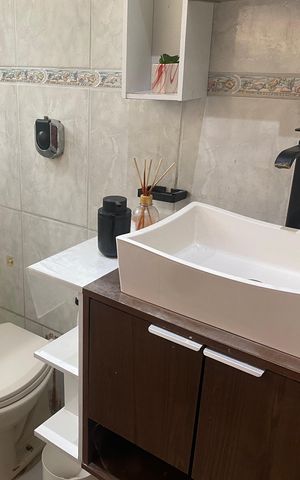 Casa de condomínio para alugar com 220m², 6 quartos e 3 vagas