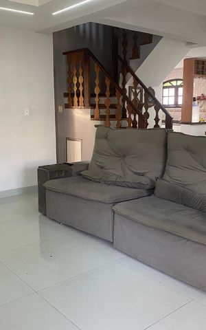 Casa de condomínio para alugar com 220m², 6 quartos e 3 vagas
