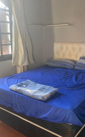 Casa de condomínio para alugar com 220m², 6 quartos e 3 vagas