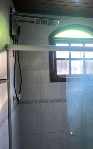 Casa de condomínio para alugar com 220m², 6 quartos e 3 vagas