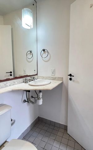 Apartamento à venda com 63m², 3 quartos e 1 vaga Apartamento à venda com 63m², 3 quartos e 1 vagaBanheiro Social