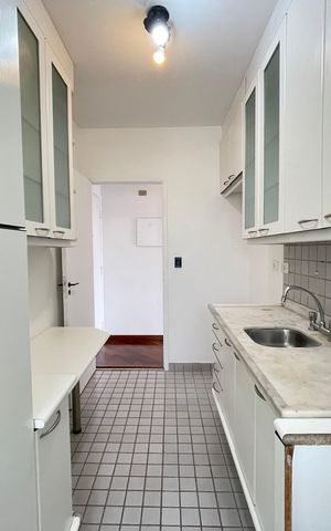 Apartamento à venda com 63m², 3 quartos e 1 vaga Apartamento à venda com 63m², 3 quartos e 1 vagaCozinha e Área de Serviço