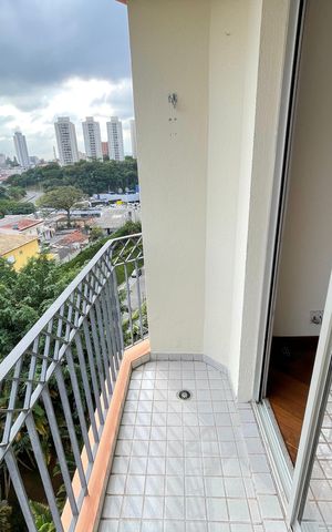 Apartamento à venda com 63m², 3 quartos e 1 vaga Apartamento à venda com 63m², 3 quartos e 1 vagaVaranda