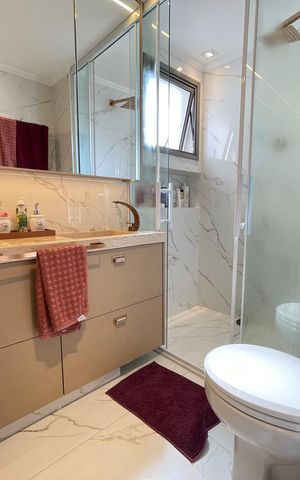 Apartamento à venda com 120m², 3 quartos e 2 vagas Apartamento à venda com 120m², 3 quartos e 2 vagasBanheiro da Suíte 1
