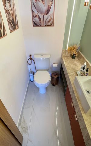 Apartamento à venda com 120m², 3 quartos e 2 vagas Apartamento à venda com 120m², 3 quartos e 2 vagasLavabo