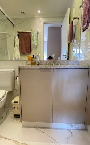 Apartamento à venda com 120m², 3 quartos e 2 vagas Apartamento à venda com 120m², 3 quartos e 2 vagasBanheiro da Suíte 2