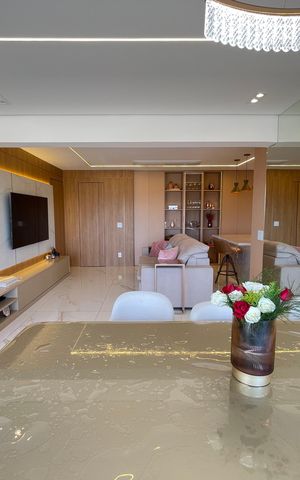 Apartamento à venda com 120m², 3 quartos e 2 vagas Apartamento à venda com 120m², 3 quartos e 2 vagasVaranda