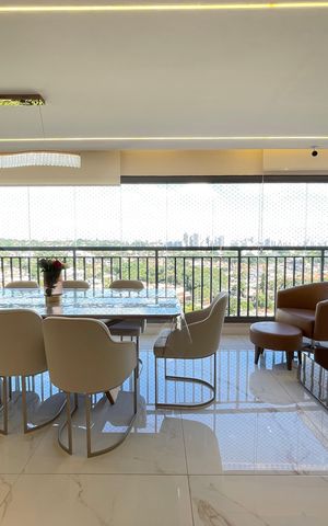 Apartamento à venda com 120m², 3 quartos e 2 vagas Apartamento à venda com 120m², 3 quartos e 2 vagasVaranda
