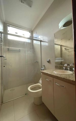 Casa para alugar com 260m², 3 quartos e 3 vagas