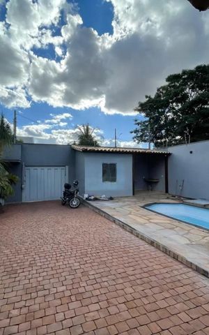 Casa para alugar com 260m², 3 quartos e 3 vagas