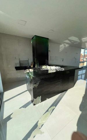 Casa à venda com 440m², 4 quartos e 2 vagas