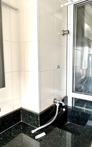 Apartamento à venda com 76m², 3 quartos e 2 vagas Apartamento à venda com 76m², 3 quartos e 2 vagasÁrea de Serviço