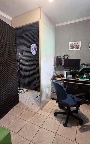 Casa à venda com 199m², 4 quartos e 2 vagas