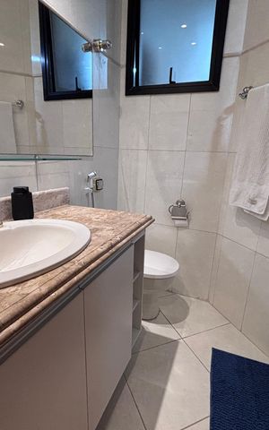 Apartamento à venda com 100m², 3 quartos e 2 vagas Apartamento à venda com 100m², 3 quartos e 2 vagasBanheiro