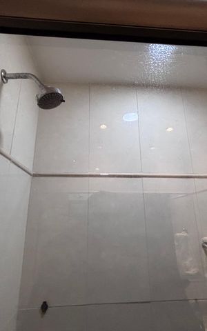 Apartamento à venda com 100m², 3 quartos e 2 vagas Apartamento à venda com 100m², 3 quartos e 2 vagasBanheiro